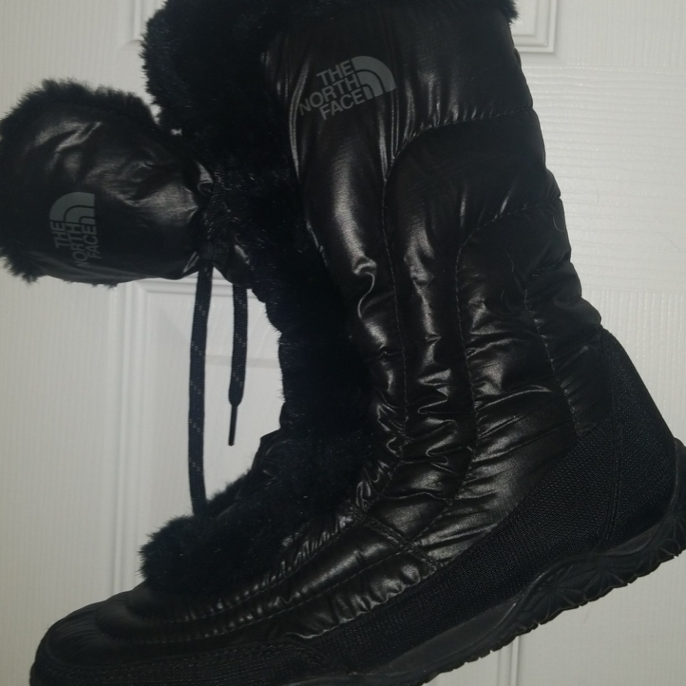 BLACK NORTH FACE BOOTS
